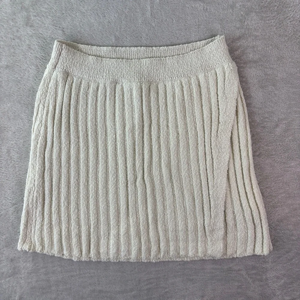 Free People Women's Sweater Mini Skirt Size M Cream‎ Ribbed Knit Cozy Soft